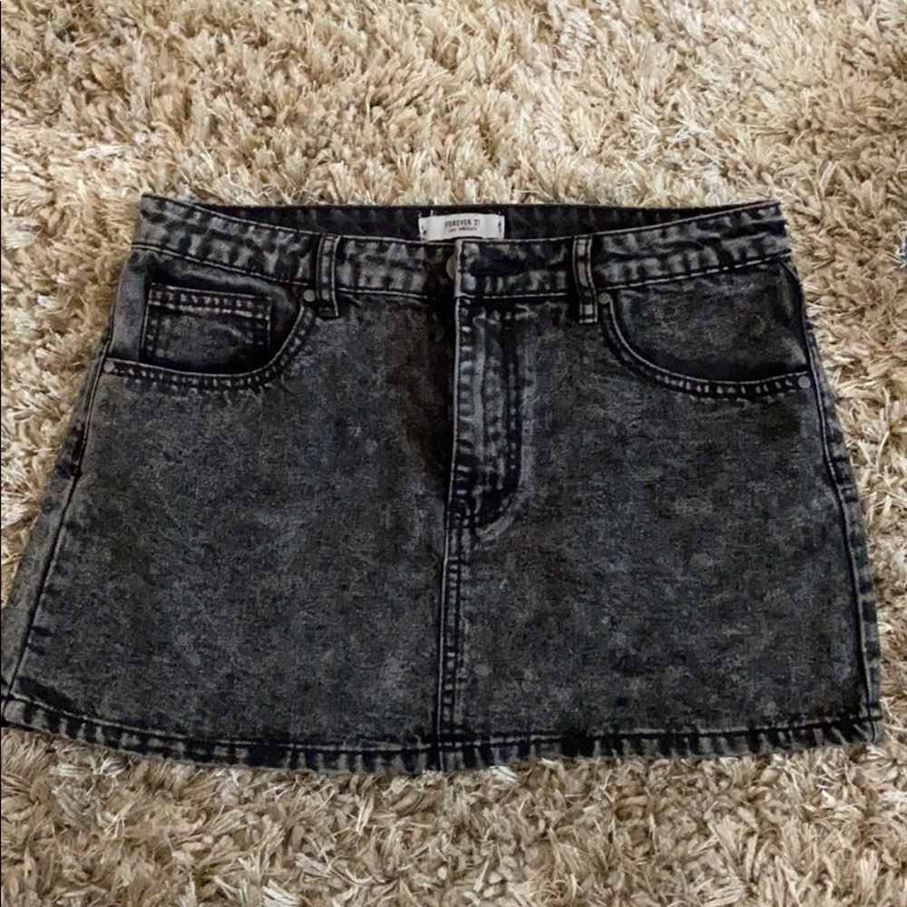 Forever 21 black miniskirt